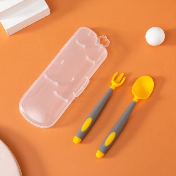 Cuchara Ergonómica Twist para Bebé en Estuche, Material PVC - Imagen 4